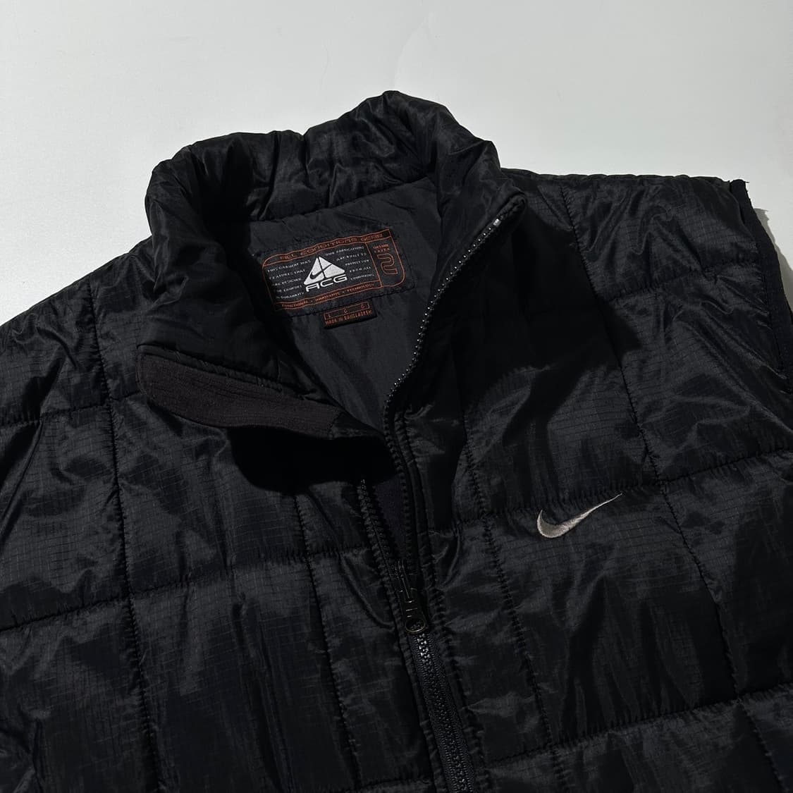 나이키 ACG 프리마로프트 퀼팅 패딩 베스트 블랙 상품이미지4