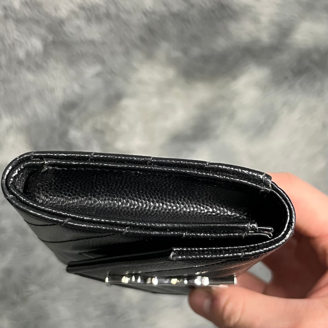 입생로랑 엔벨로프 지갑 은장 상품이미지4