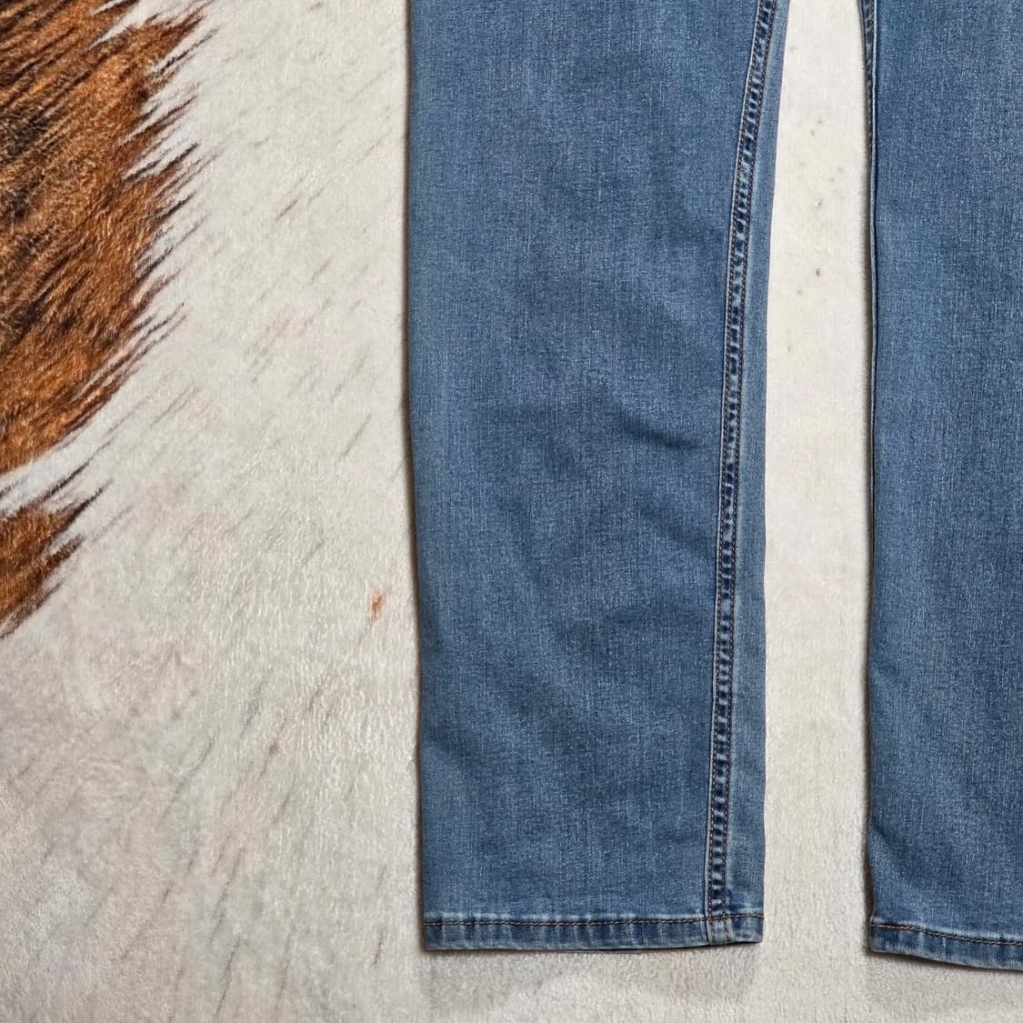 리바이스 502 슬림핏 연청 데님  상품이미지4