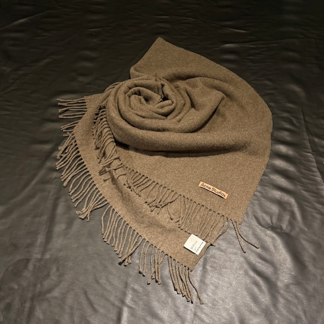 아크네 스튜디오 울 숄 머플러 브라운 상품이미지1