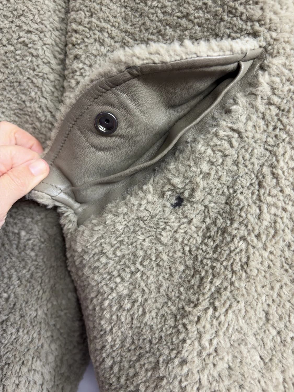 헬무트 랭 럭스 셰르파 봄버 재킷  상품이미지8