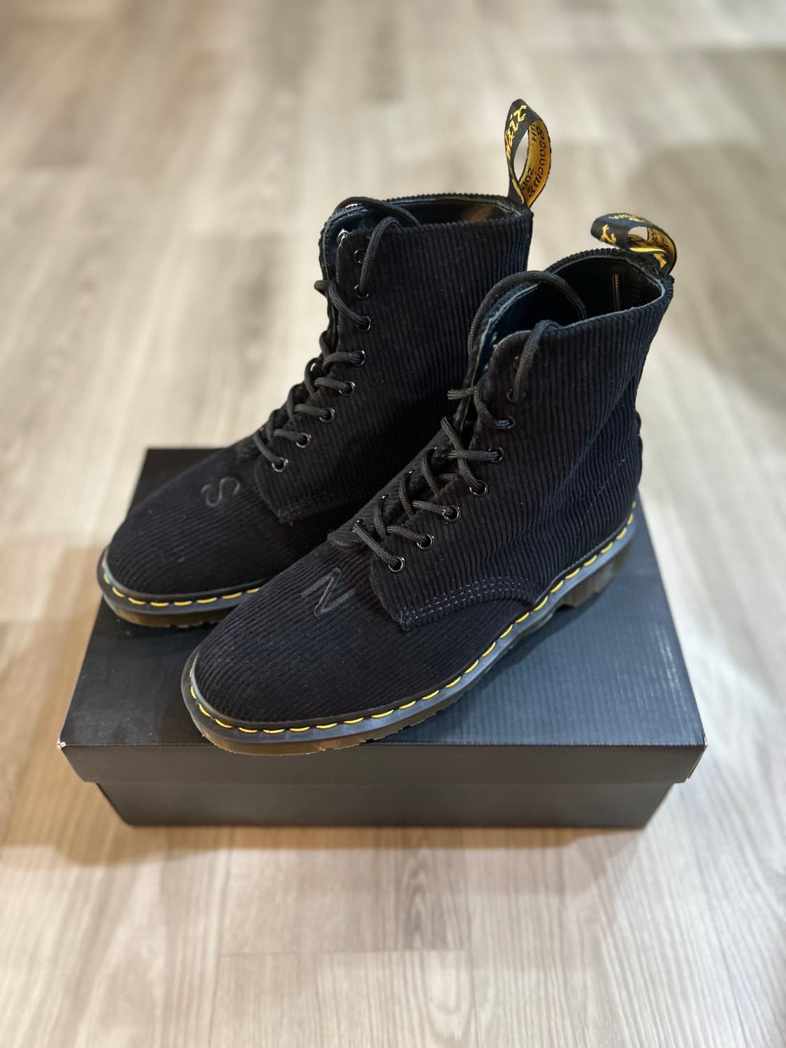 언더커버 닥터마틴 60주년 코듀로이 1460 부츠 상품이미지1