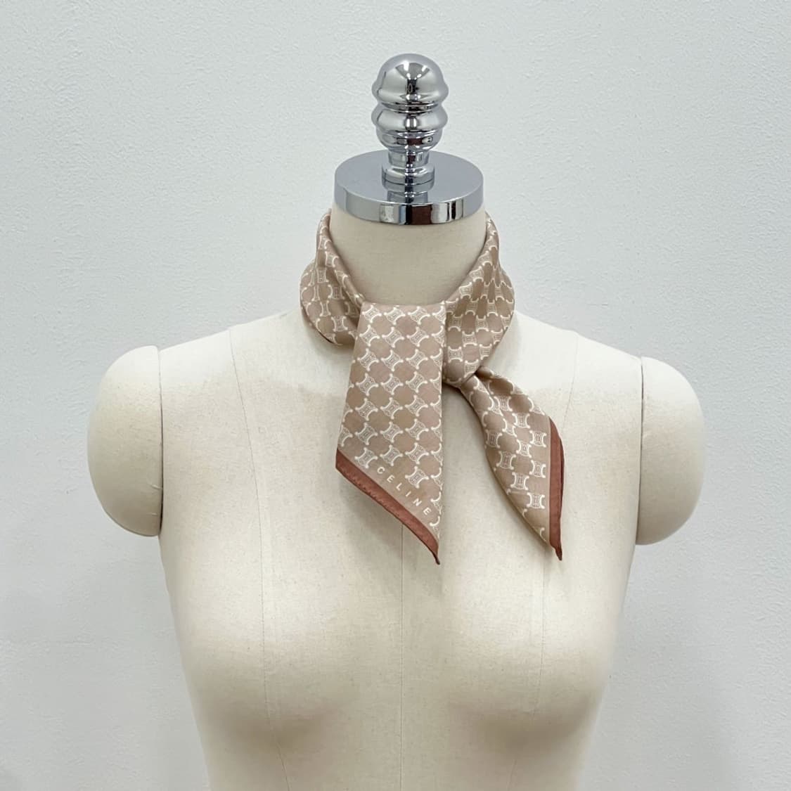 (새상품) celine / 셀린느 쁘띠스카프 손수건 상품이미지6