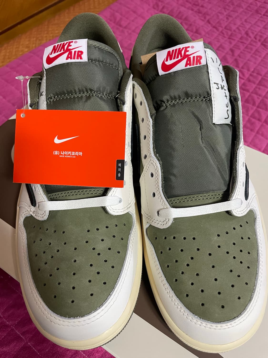 새상품 트래비스 스캇 조던 1 로우 리버스 올리브 280 상품이미지2