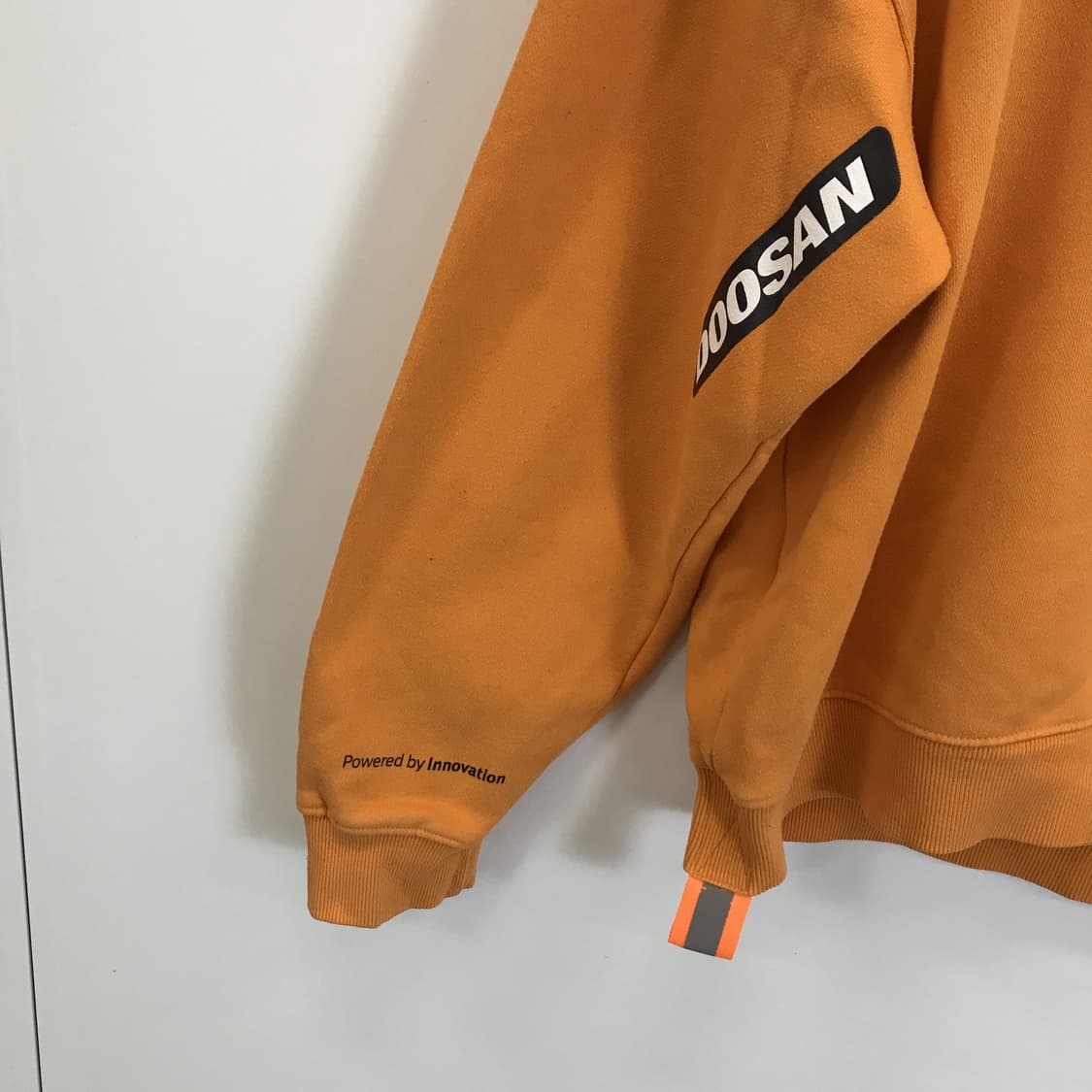 아이앱스튜디오 x 두산 스웻셔츠 맨투맨 [M] 상품이미지3