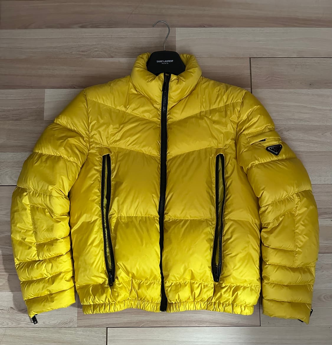 [48] 프라다 20fw 리나일론 패딩 상품이미지1