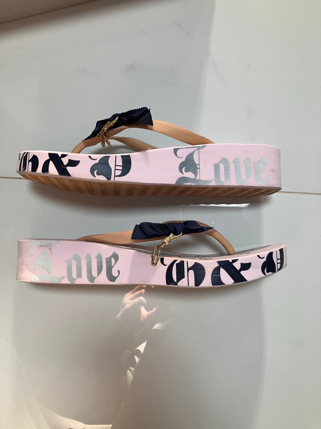 레어템 쥬시 꾸뛰르 Y2K 웨지힐 통굽 연핑크 샌들 쪼리 6.5 상품이미지4