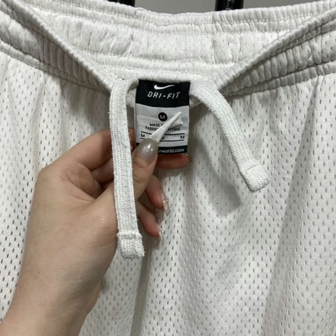 나이키(Nike) 스포티 미디 트레이닝 쇼츠 팬츠 상품이미지2