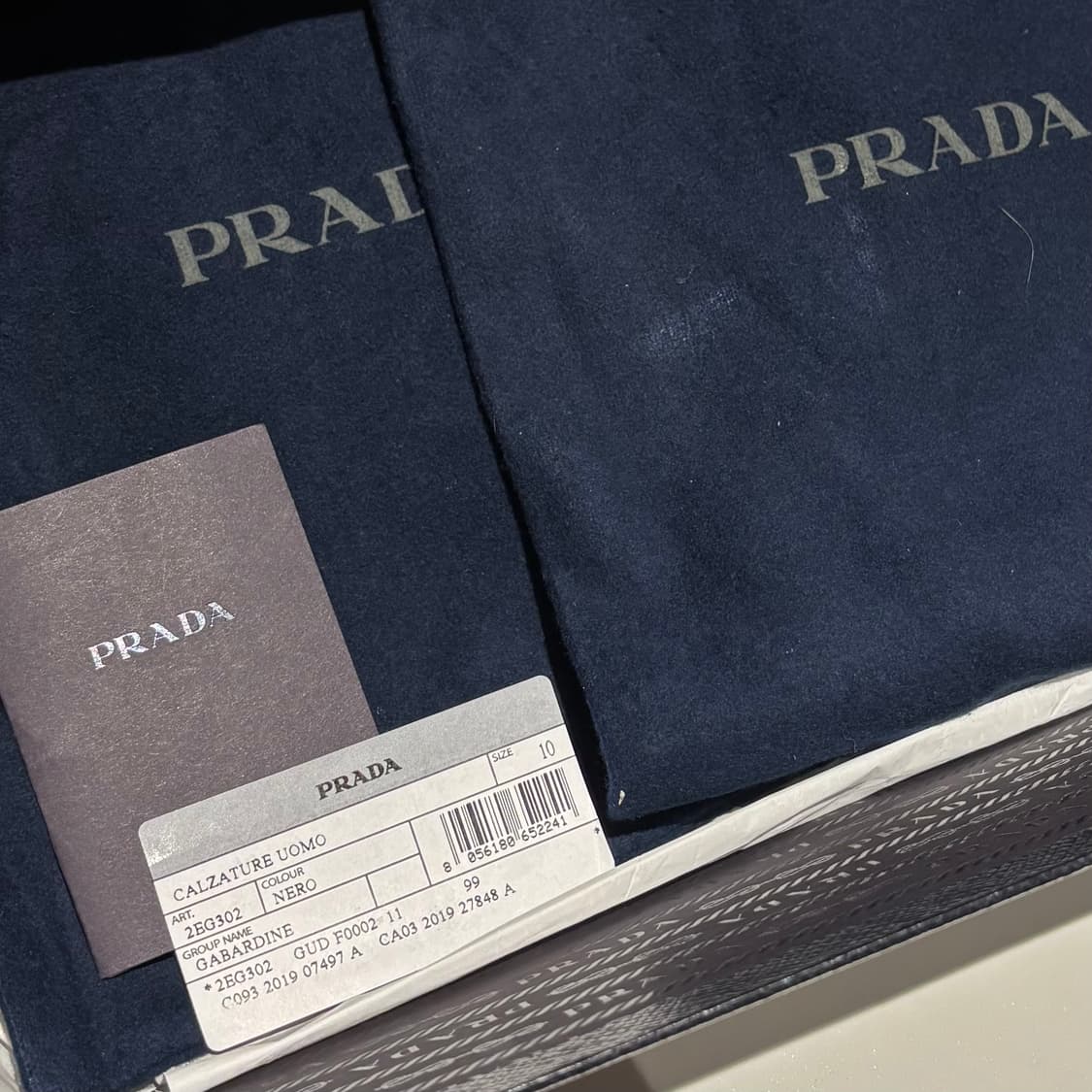 프라다 삼각로고 스니커즈 상품이미지4