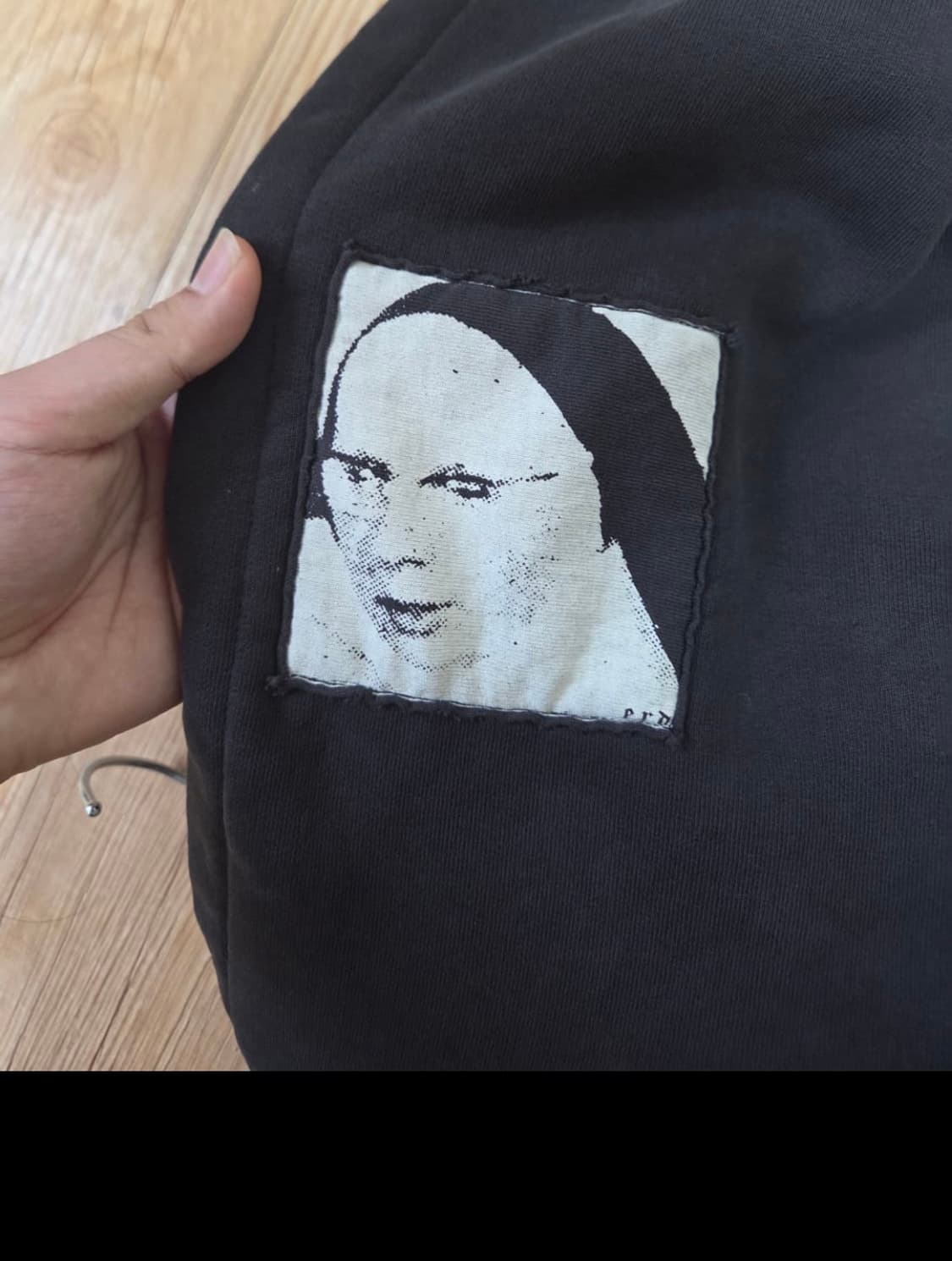 L) erd artist defends assemblage hoodie 상품이미지2