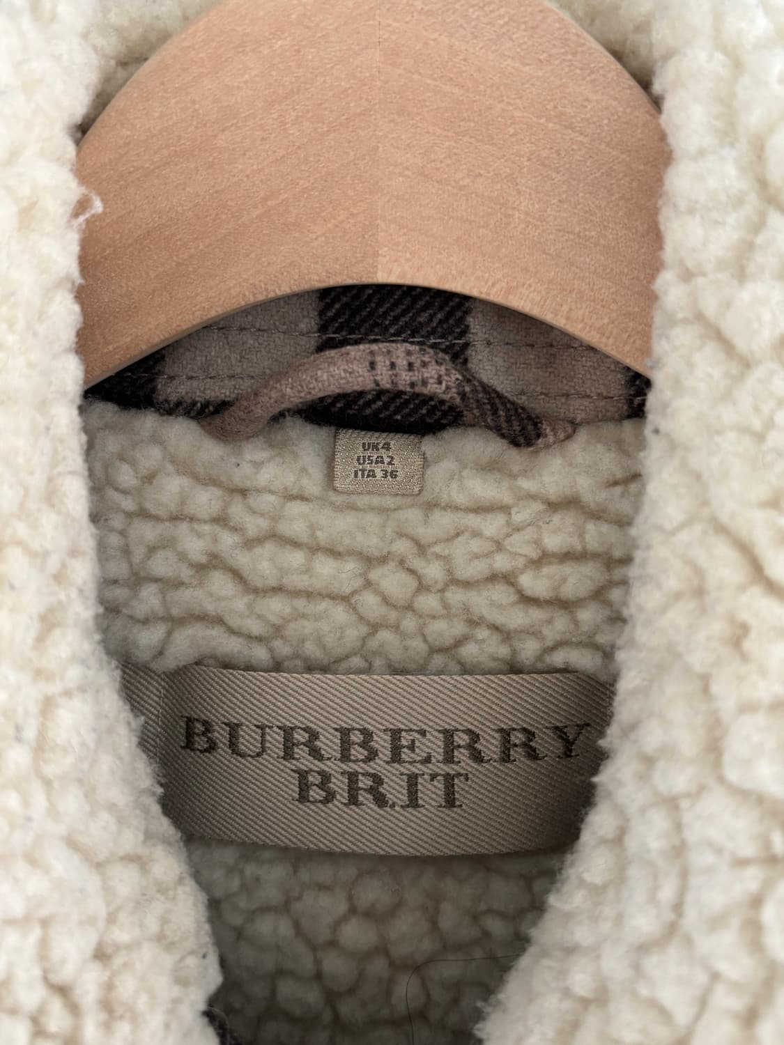 Burberry 버버리 브릿 체크 시어링 양모 무스탕 상품이미지8