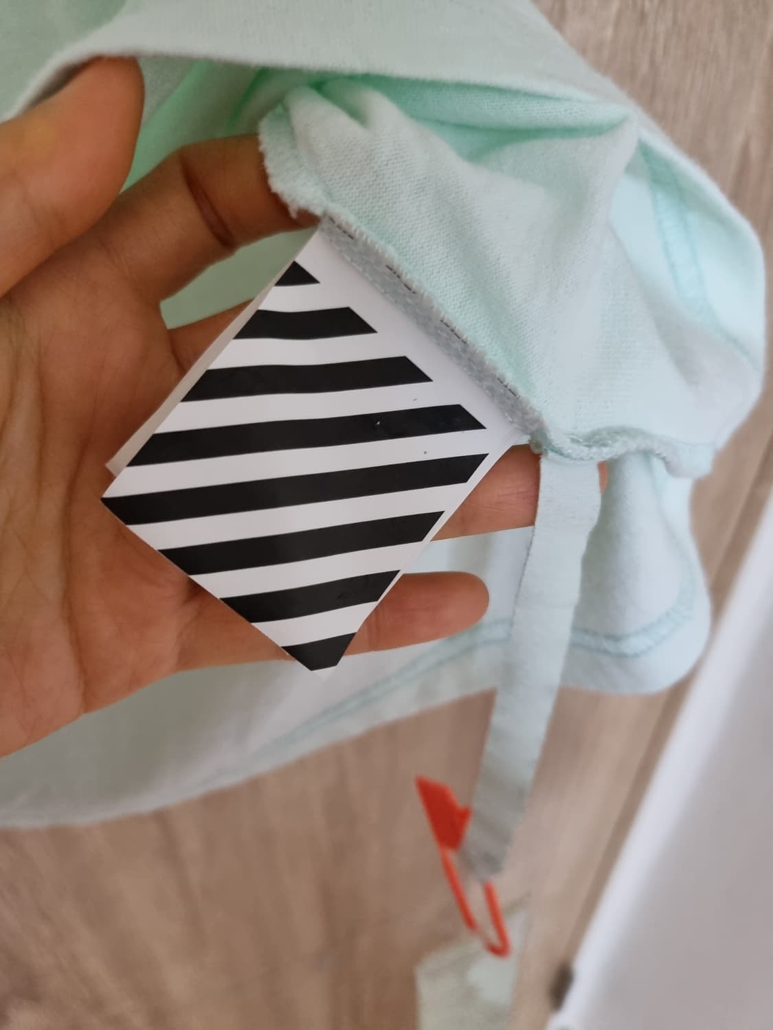 오프화이트 반팔티  상품이미지5