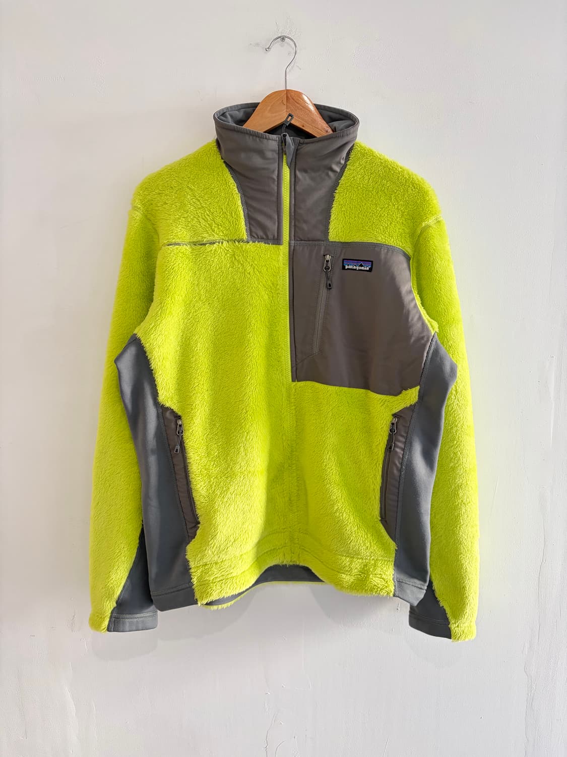 Patagonia 파타고니아 R3하이로프트 플리스 자켓 M 상품이미지1