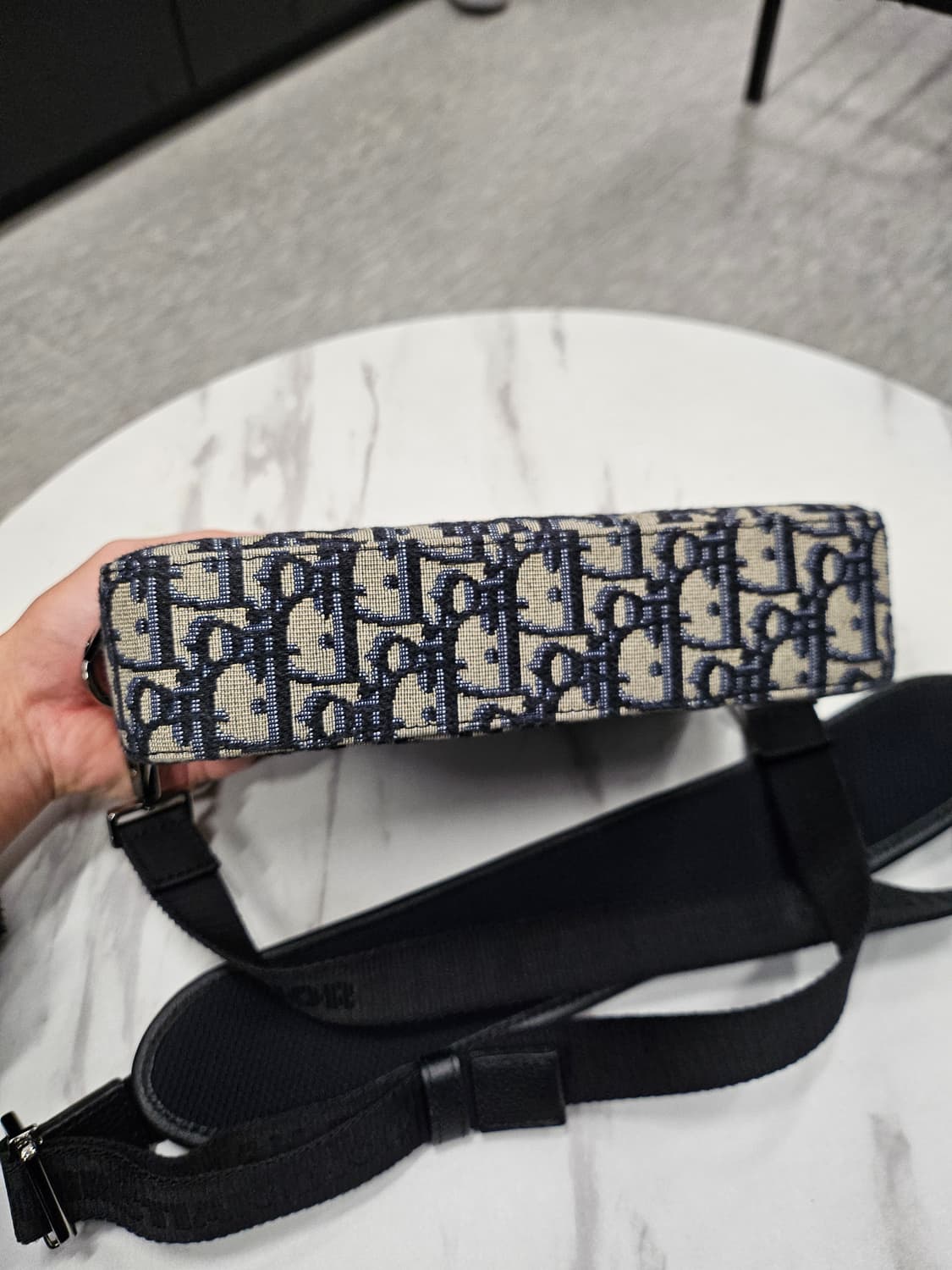 디올 오블리크 사파리 메신저백  상품이미지4