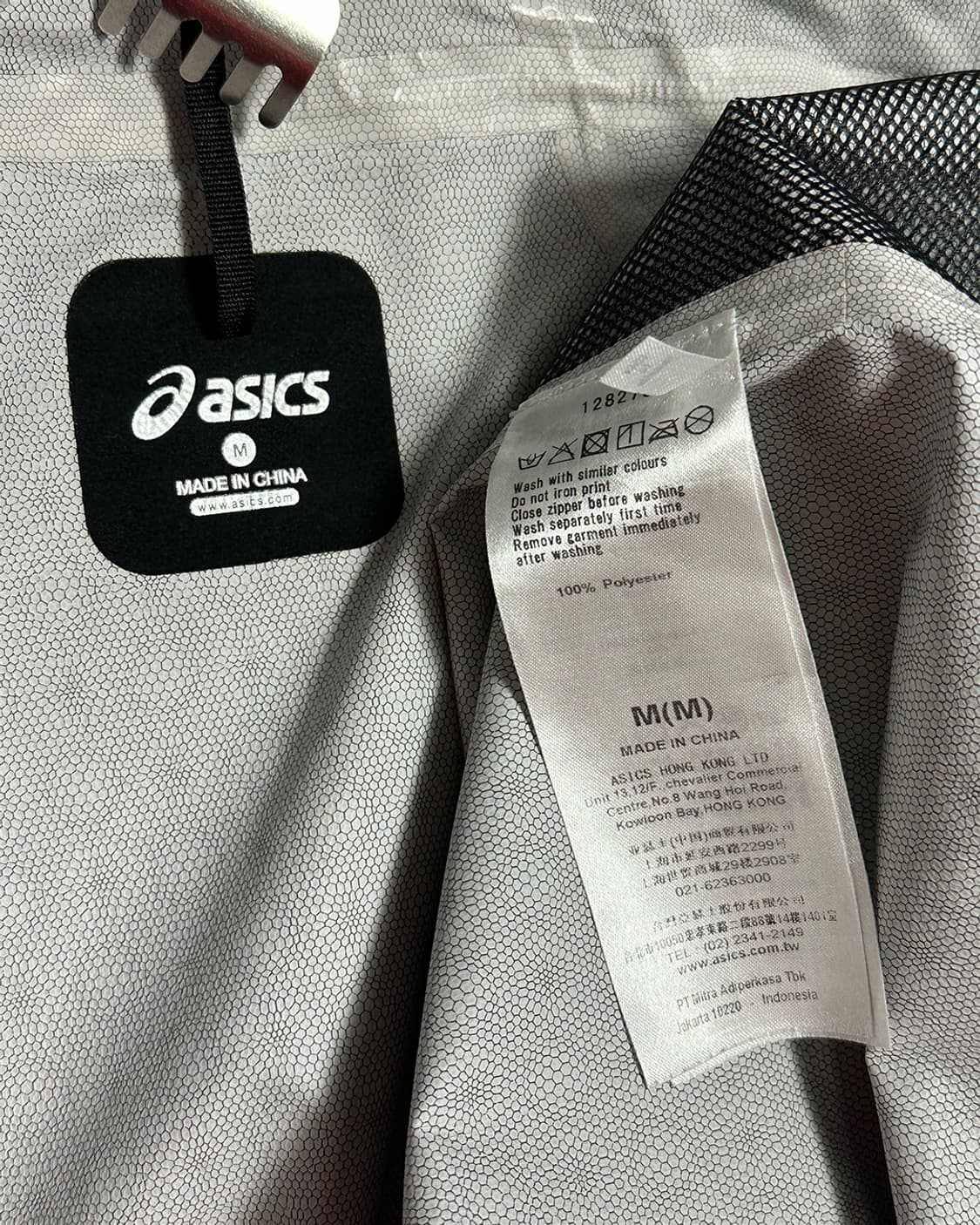 아식스 후디드 바람막이 상품이미지3