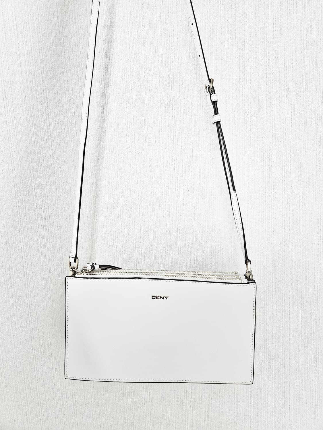 DKNY 명품 화이트 크로스백 상품이미지2