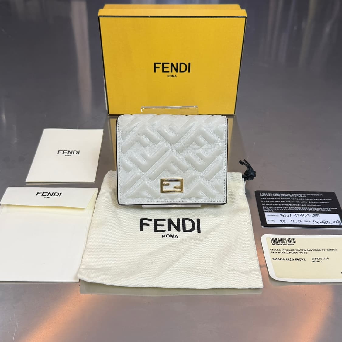 [리오브] 펜디 FF 바게트 마이크로 삼단 중지갑 상품이미지1