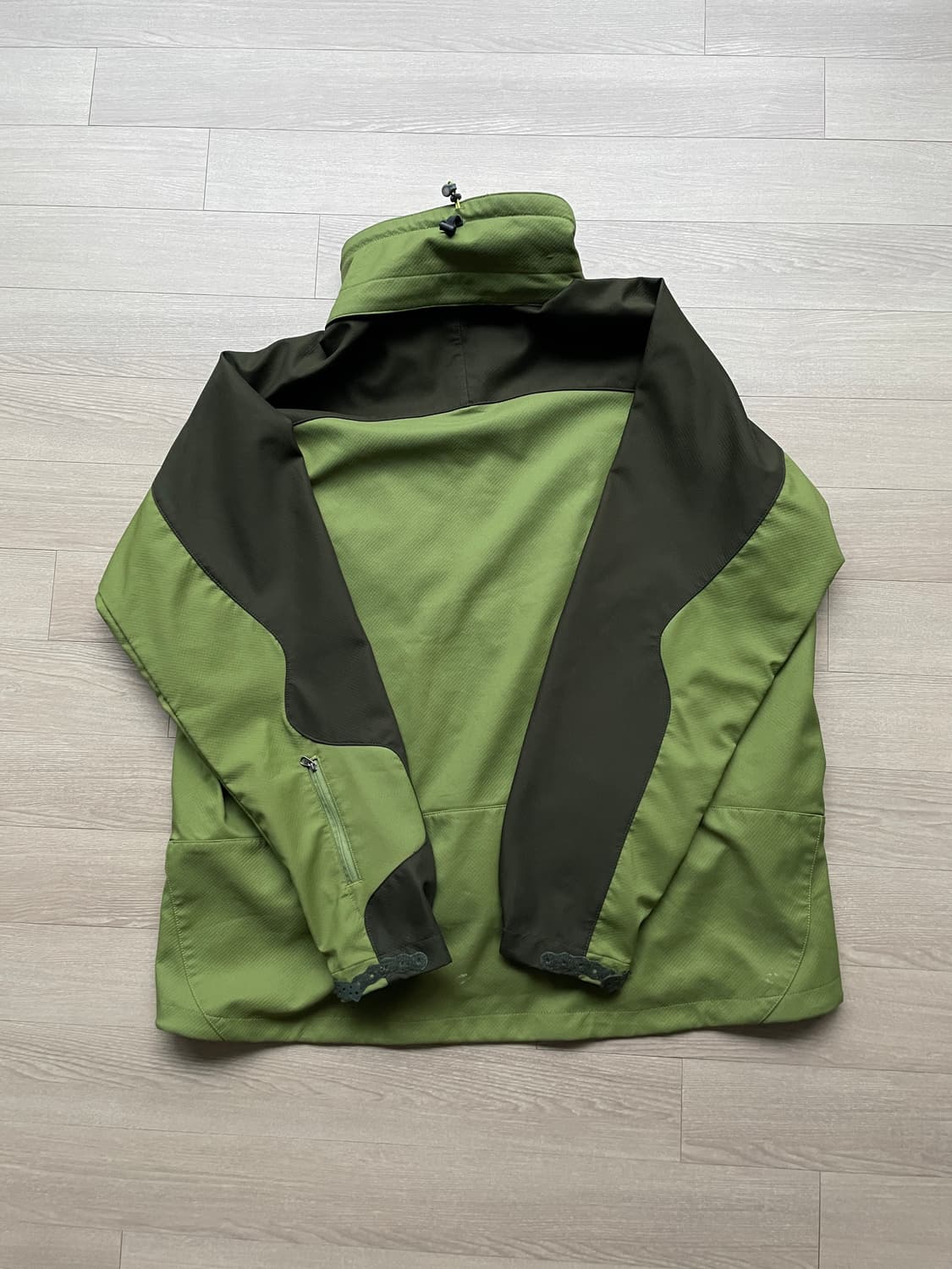 파타고니아 화이트 스모크 자켓 그린  상품이미지2