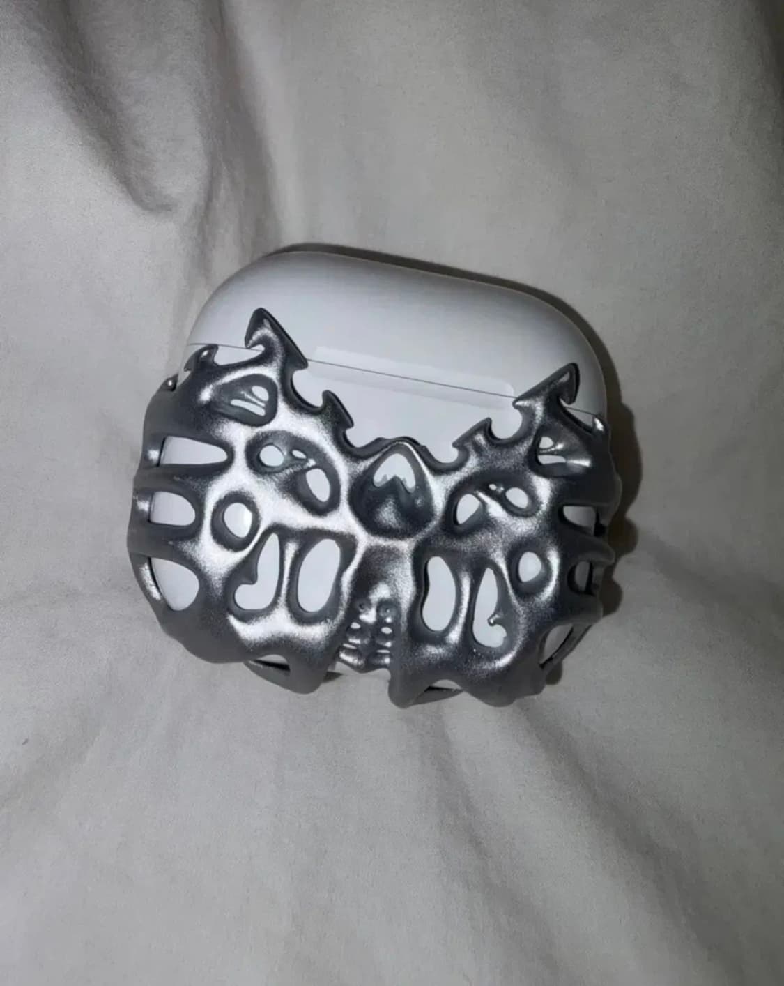 (크림 구매)테스트 아티팩트 에라 에어팟 4세대 메탈 케이스 상품이미지2