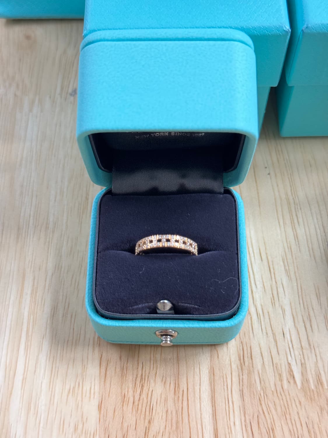 티파니 T 트루 네로우링 로즈골드 파베 다이아 상품이미지1