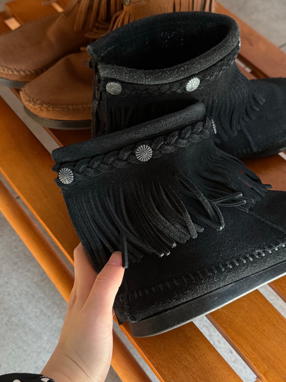 미네통카 스웨이트 웨스턴 프린지부츠 상품이미지3