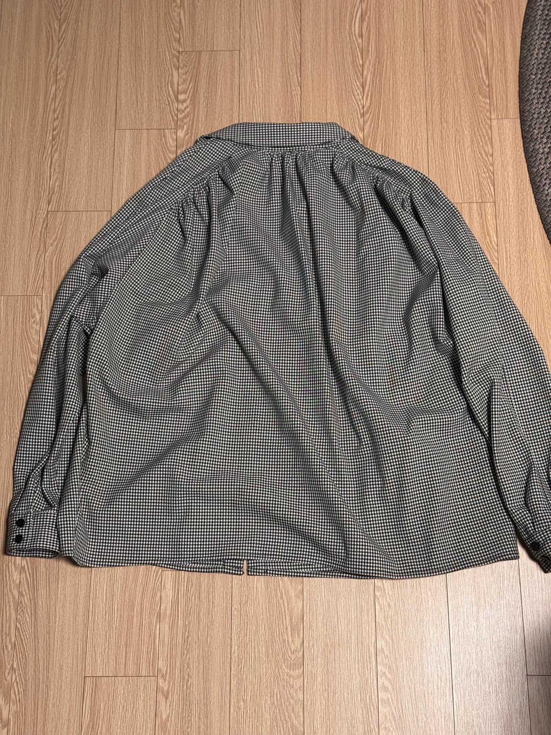 쉬이즈큐트 체크 제인셔츠 블랙 팝니다 상품이미지3