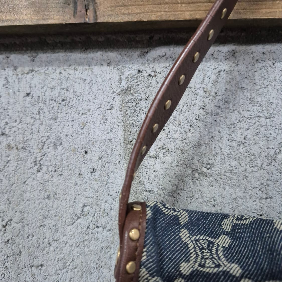 셀린느 트리오페 마카담 데님 숄더백 상품이미지5