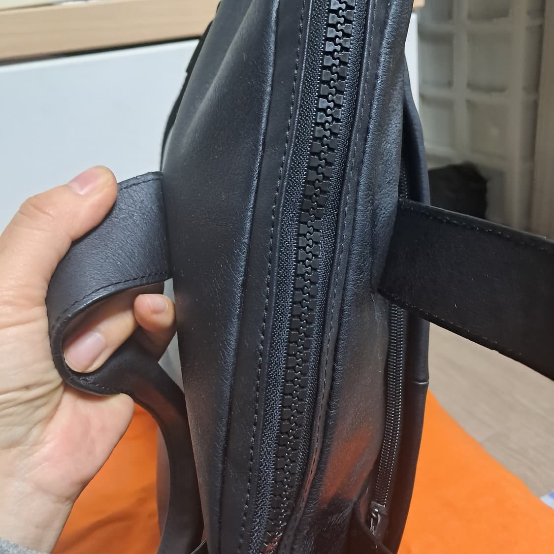 만다리나덕 블랙 가죽 서류 가방 브리프케이스(남녀공용 가능) 상품이미지7