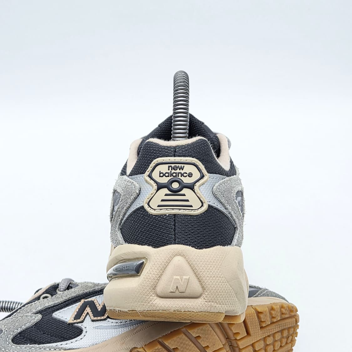  뉴발란스 725 다크 그레이 검 (235 D) 상품이미지2