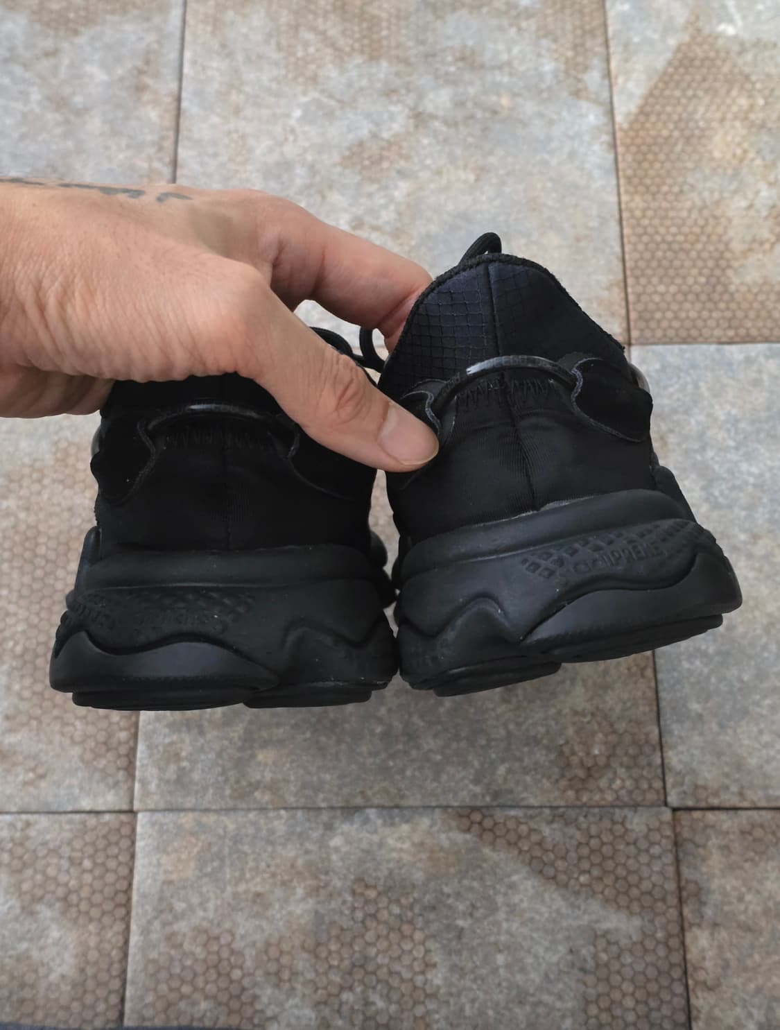 (225)아디다스 오즈위고 트리플 블랙  상품이미지7