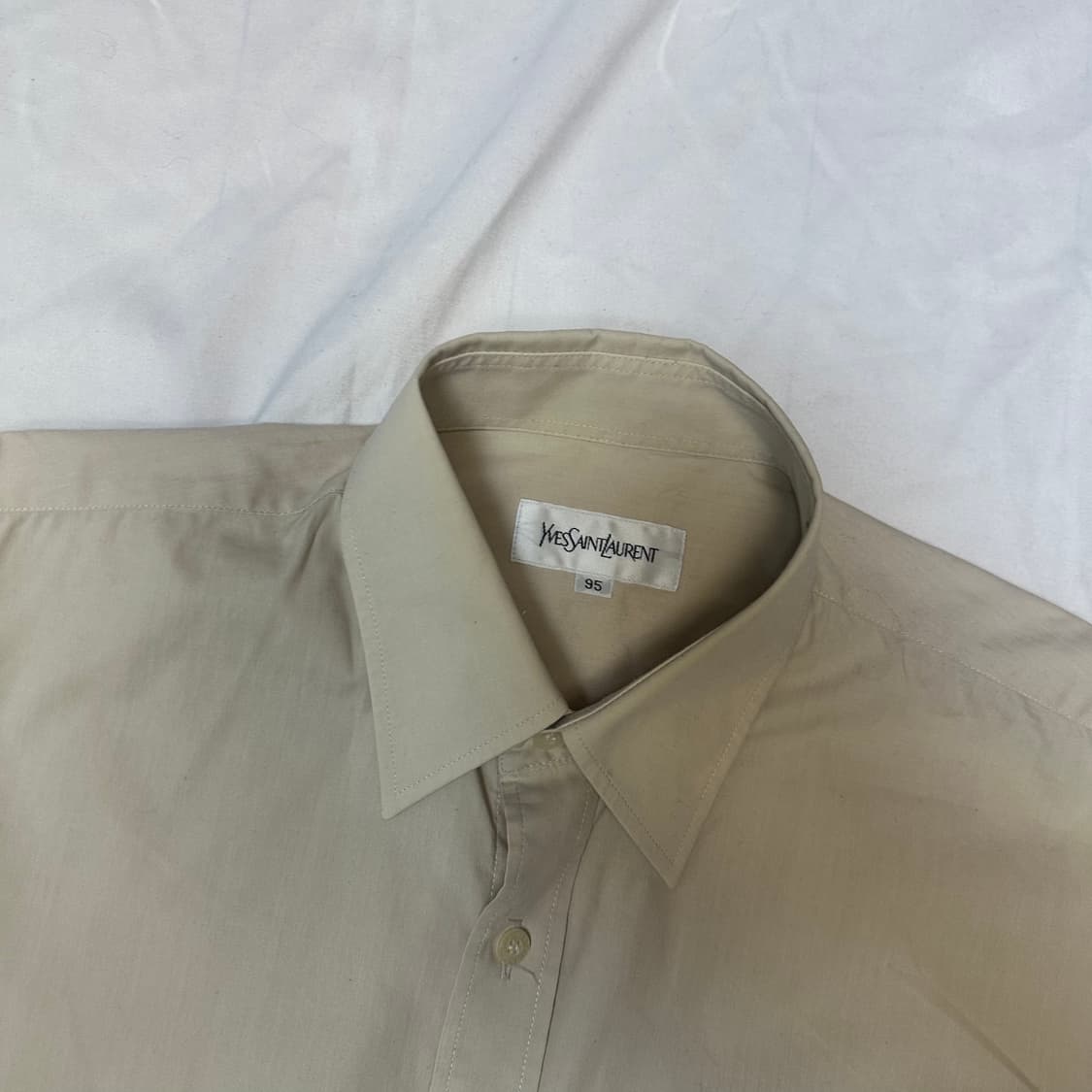입생로랑 뿌르옴므 베이지솔리드셔츠 95 상품이미지3