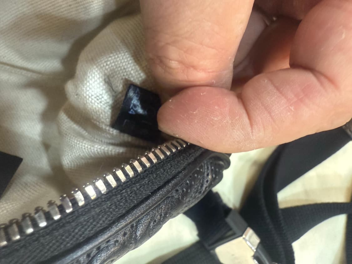 정품 구찌 GG 엠보스 벨트백 팝니다 상품이미지9