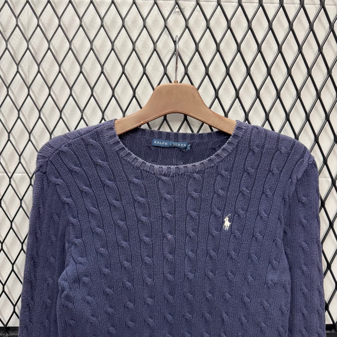 폴로 랄프로렌 케이블 니트 화이트 포니 포인트 네이비 상품이미지3