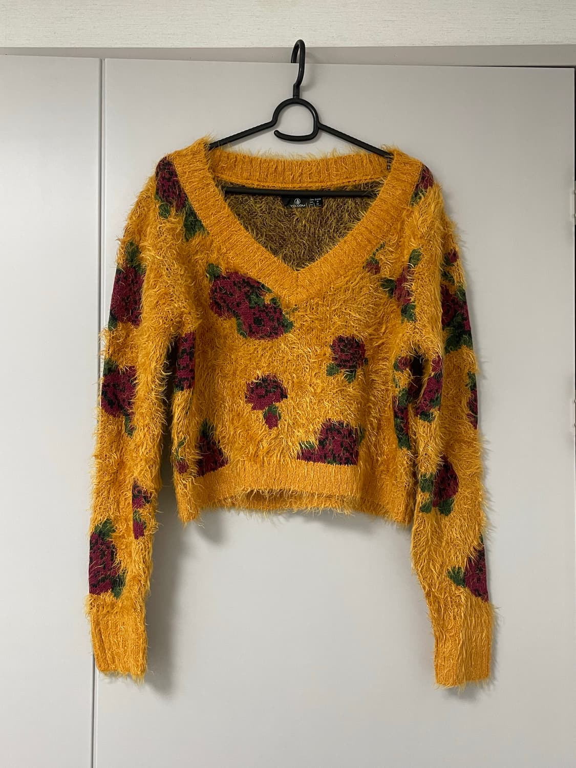 볼컴 브이넥 니트 S 상품이미지1