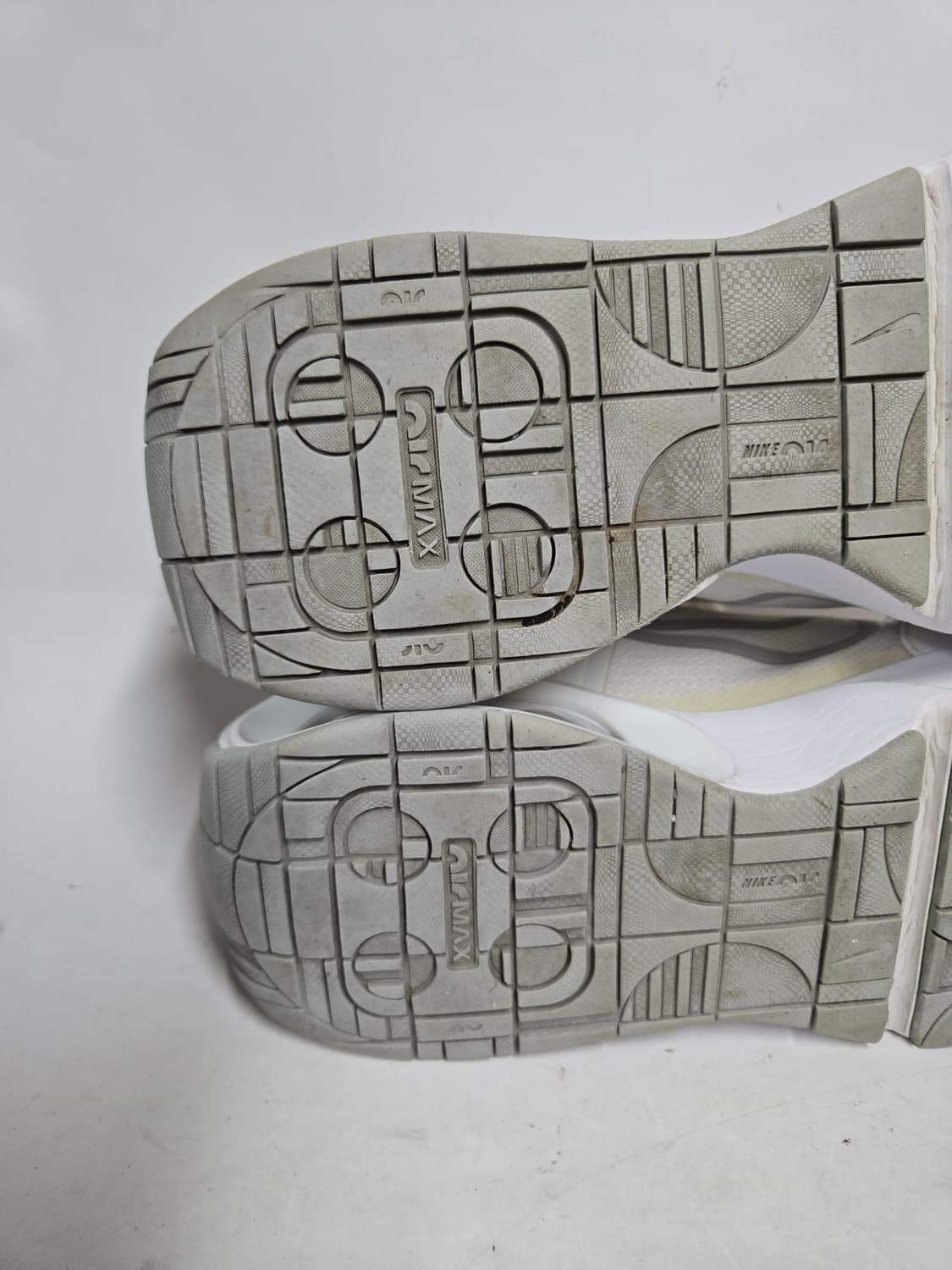 나이키 에어맥스 인터락 흰색 245 상품이미지9