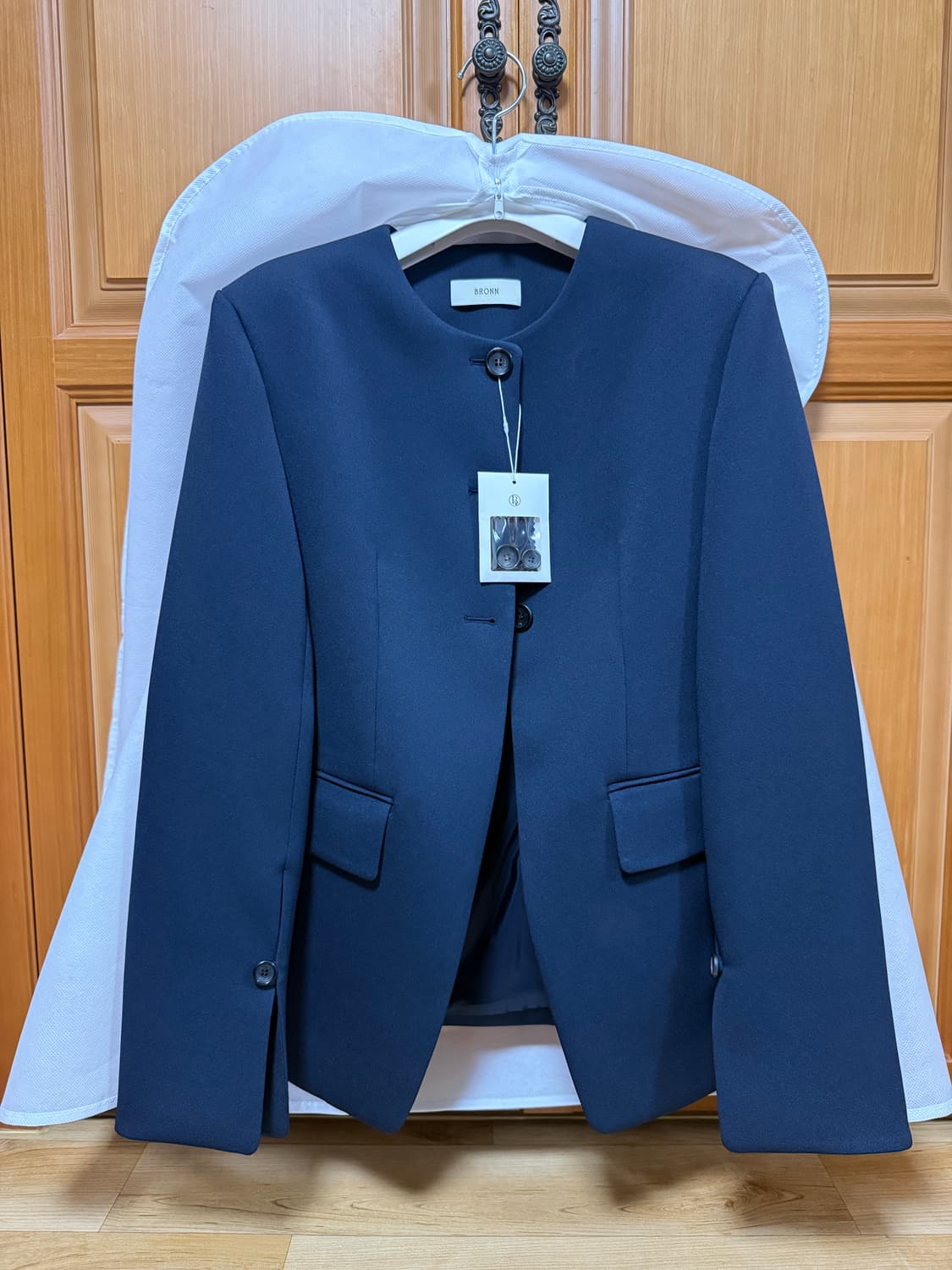 브론 아워글래스 하이 쓰리버튼 자켓 s사이즈 상품이미지1