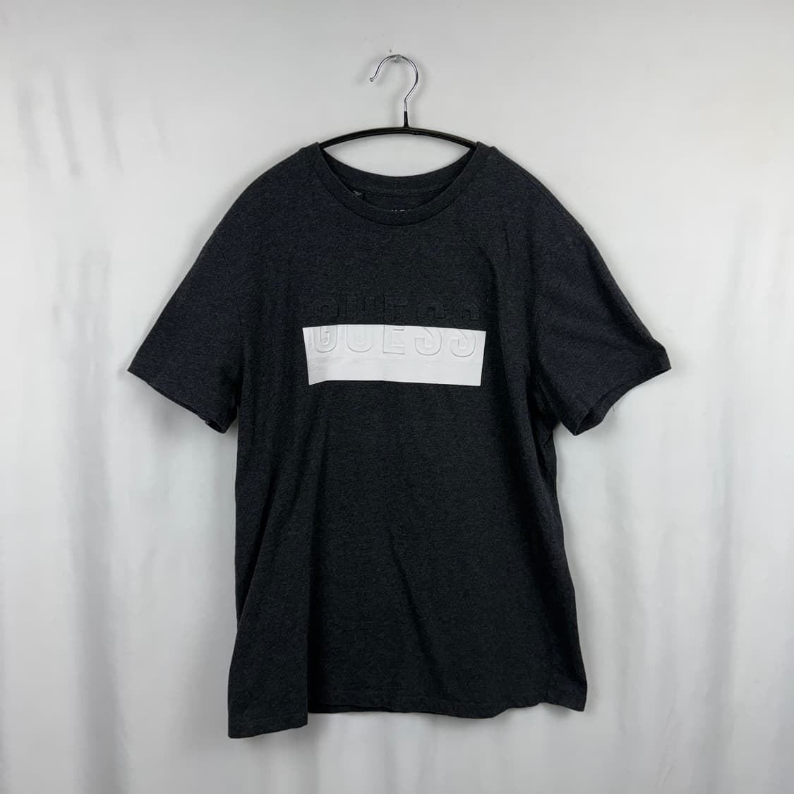 (XL) 게스 반팔 티 차콜 상품이미지2