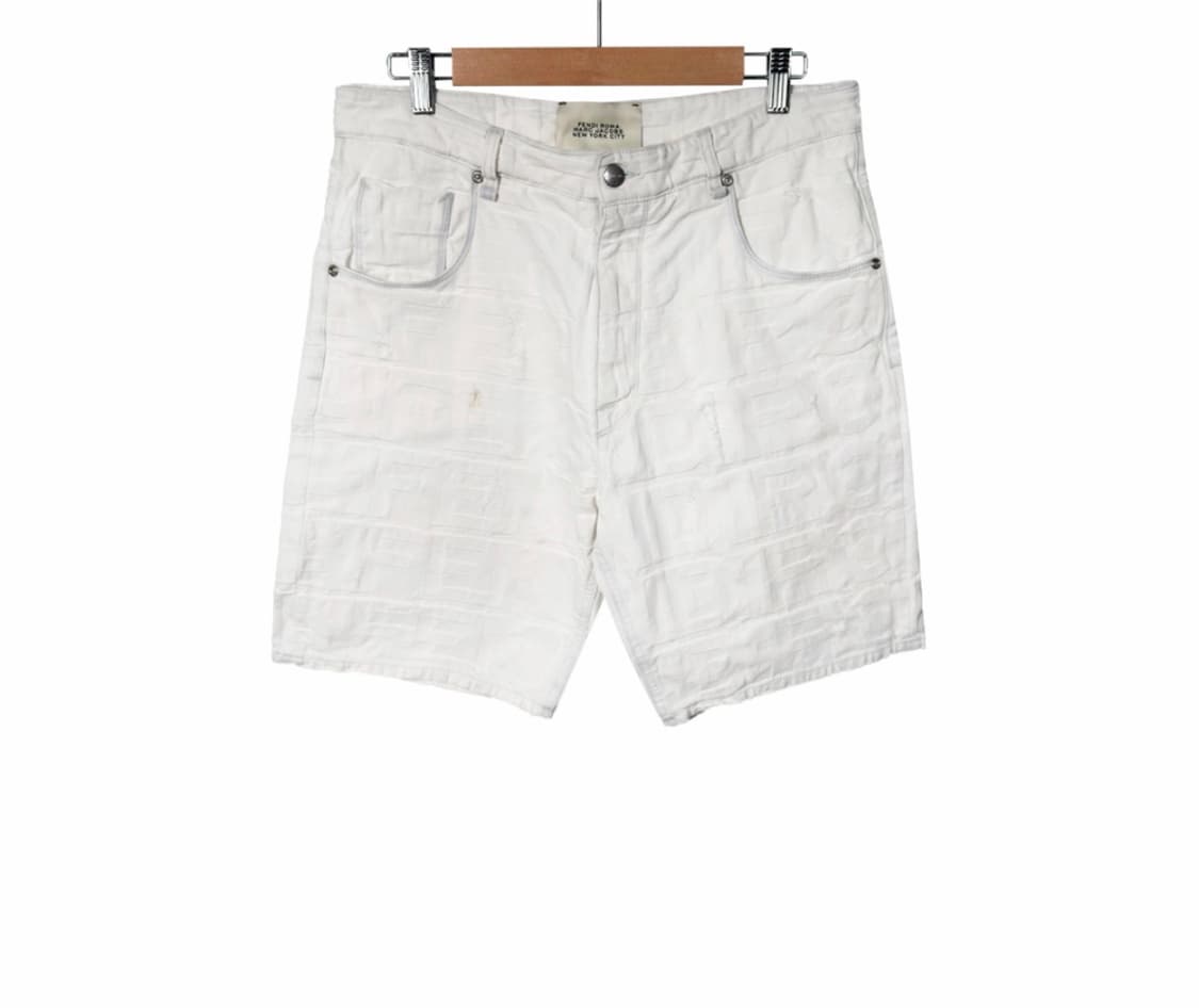 [34] 펜디 x 마크 제이콥스 남성 FF로고 쇼츠 반바지 화이트 상품이미지1