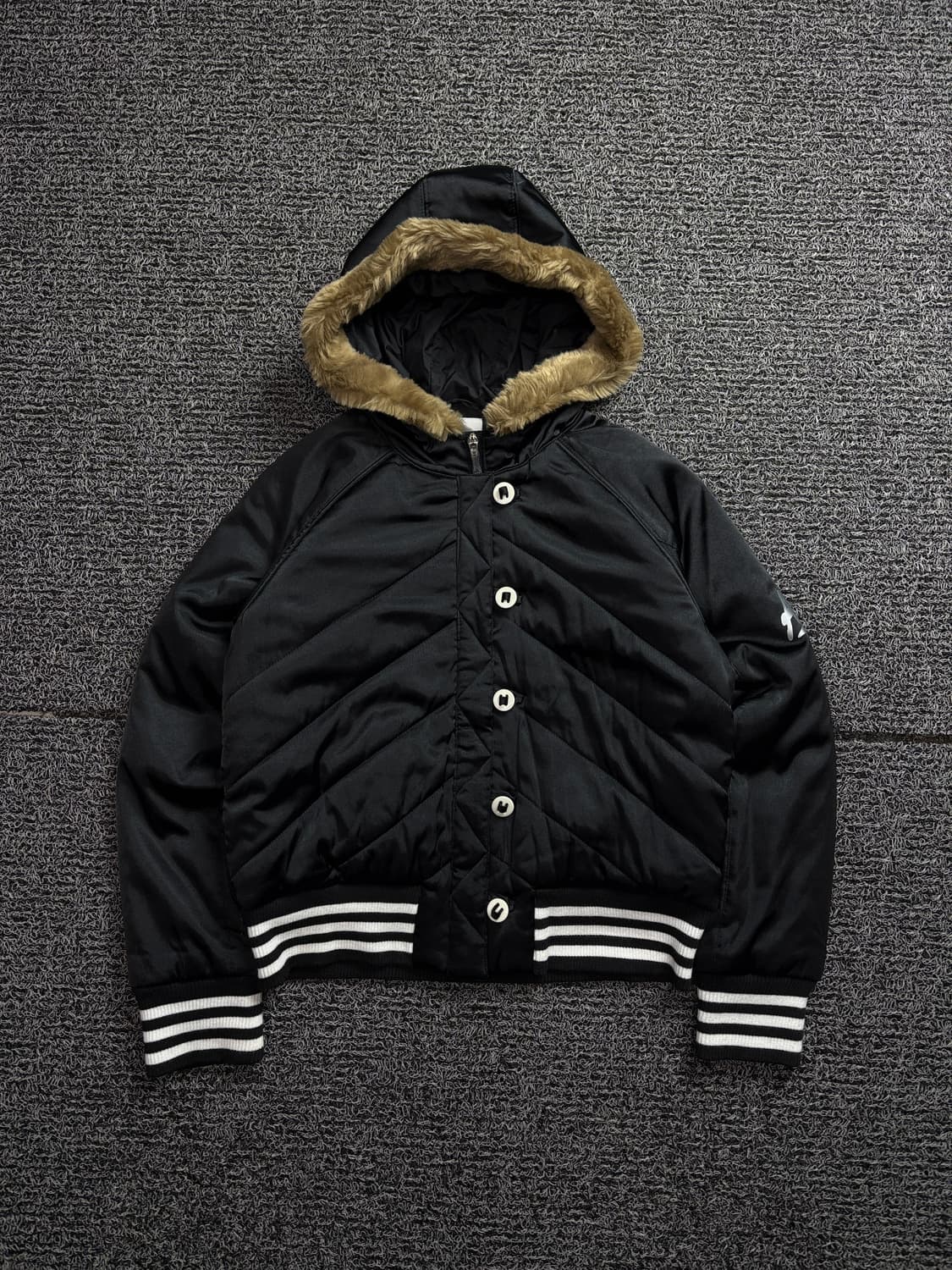 아디다스 y2k 울프조 퍼 크롭 경량 점퍼 1968 상품이미지2