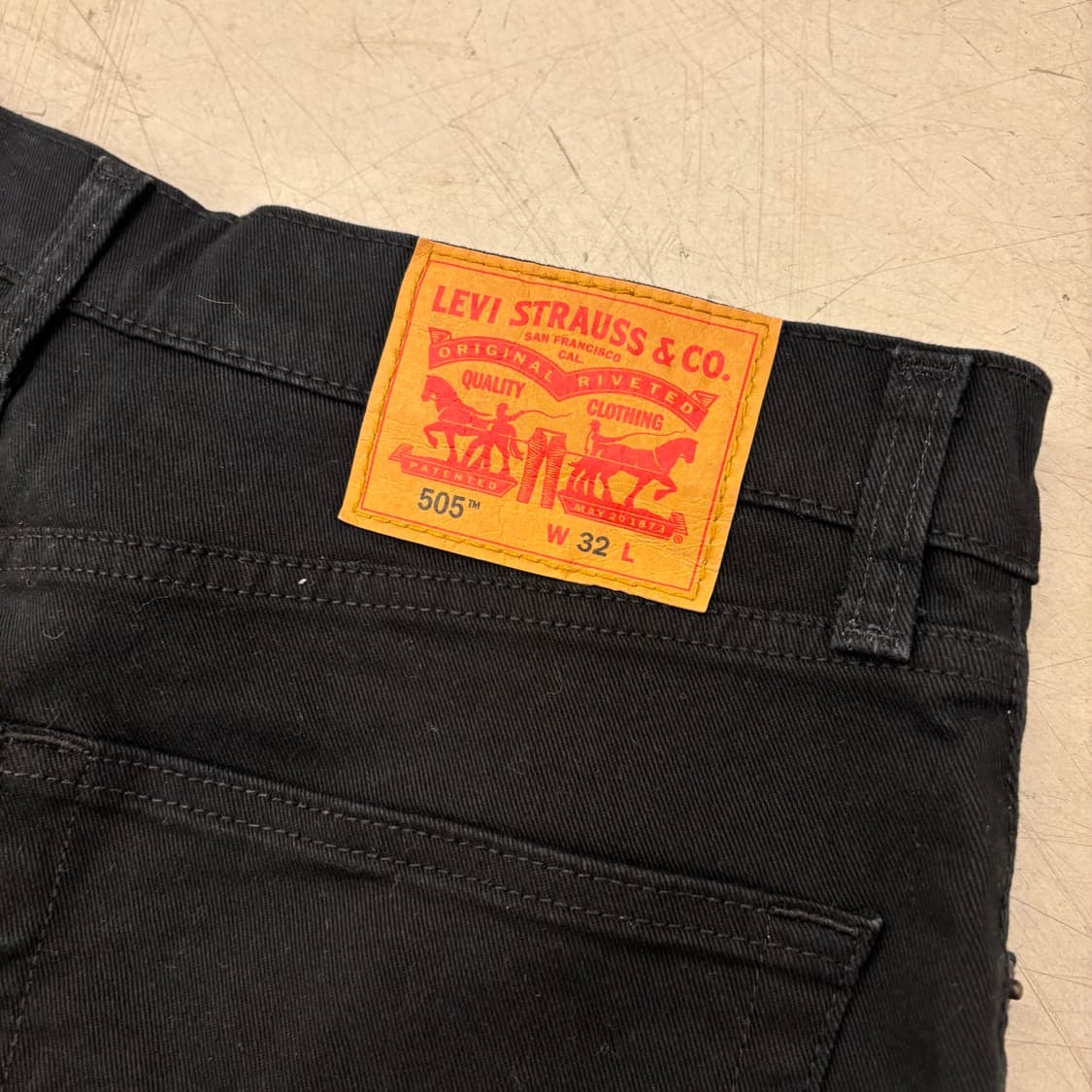 리바이스 505 커팅 블랙 반바지 상품이미지3