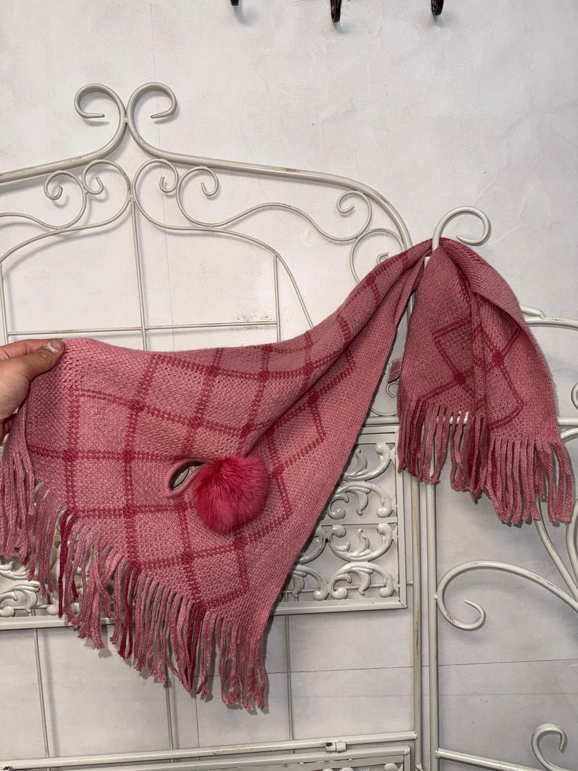 Baby pink check fur ball muffler  상품이미지3