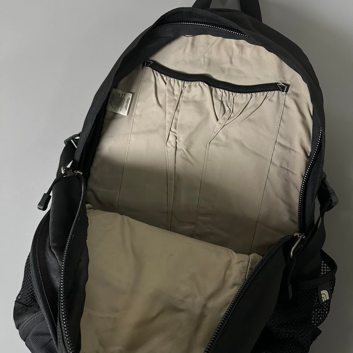 노스페이스 스위퍼 SWEEPER 백팩 가방 블랙  [013106] 상품이미지3