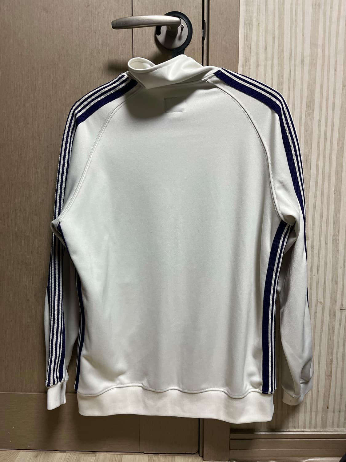 니들스 트랙 자켓 아이스 화이트 색상 M 상품이미지3