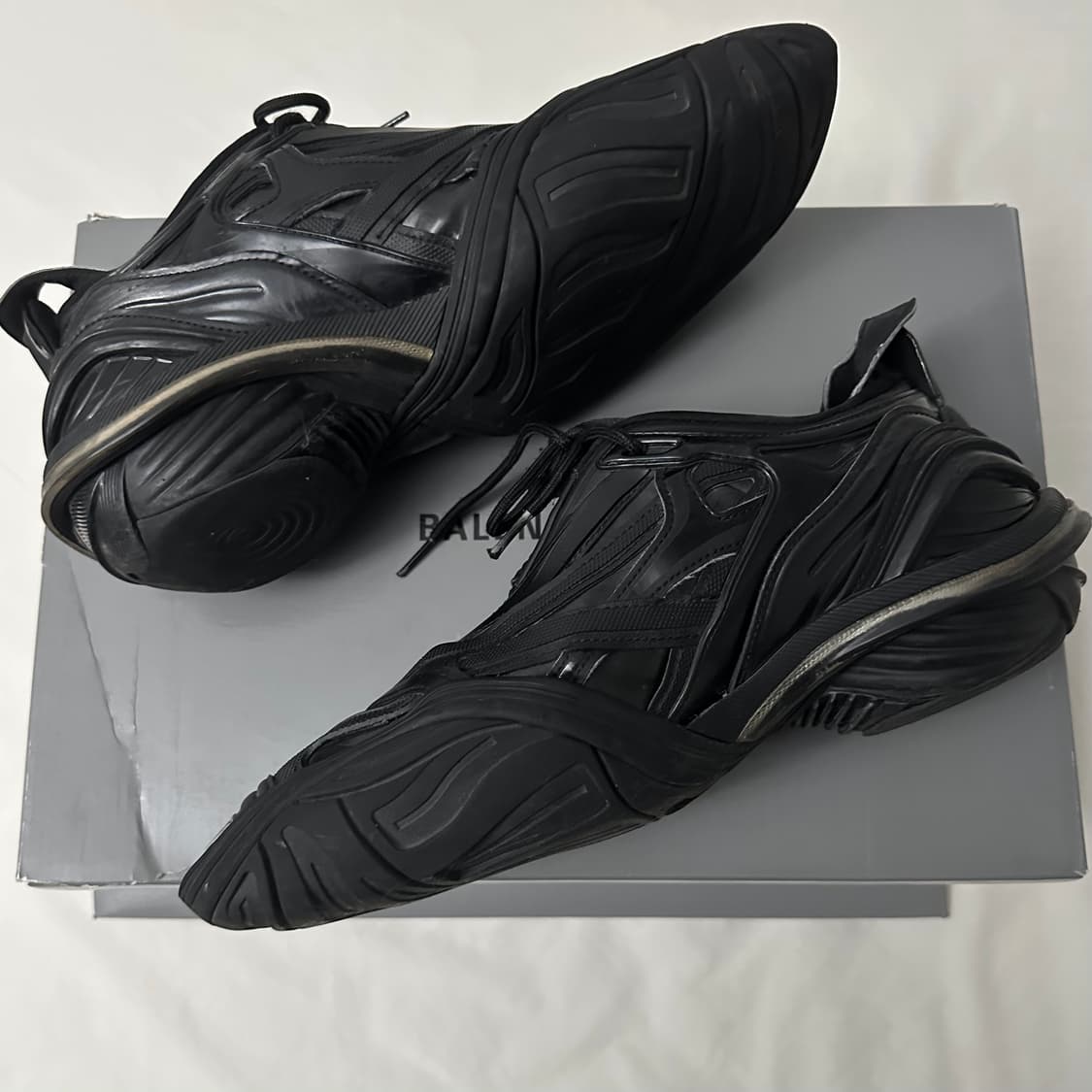 발렌시아가 타이렉스 블랙 43 상품이미지1