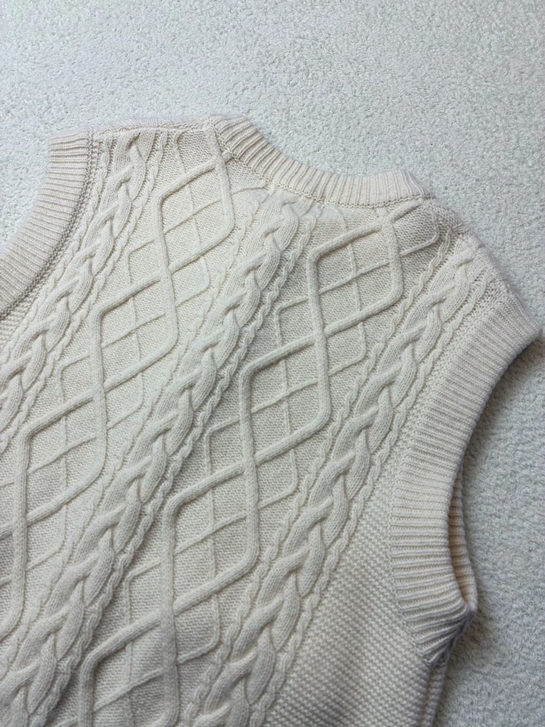 스튜디오톰보이 22FW 트위스트 울 니트 베스트 PN5922 상품이미지5