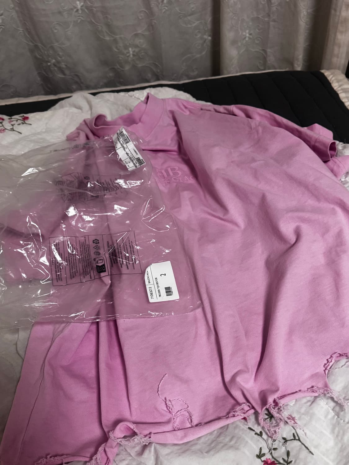 [2]발렌시아가 BB로고 로우컷 반팔 티셔츠(새상품급) 상품이미지4