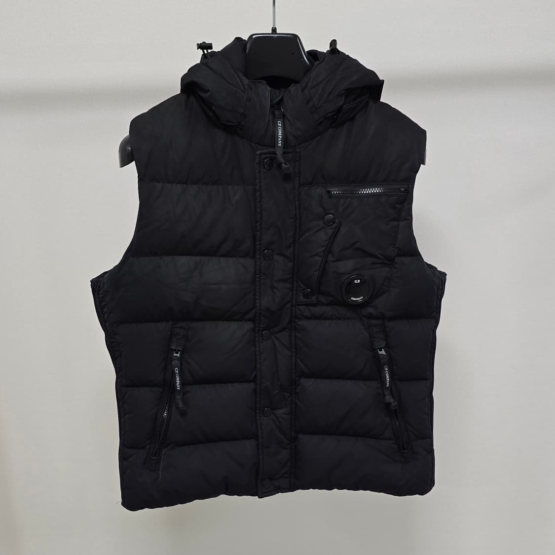 cp컴퍼니 렌즈 와펜 고글 후드 패딩 조끼 100사이즈 판매 상품이미지1