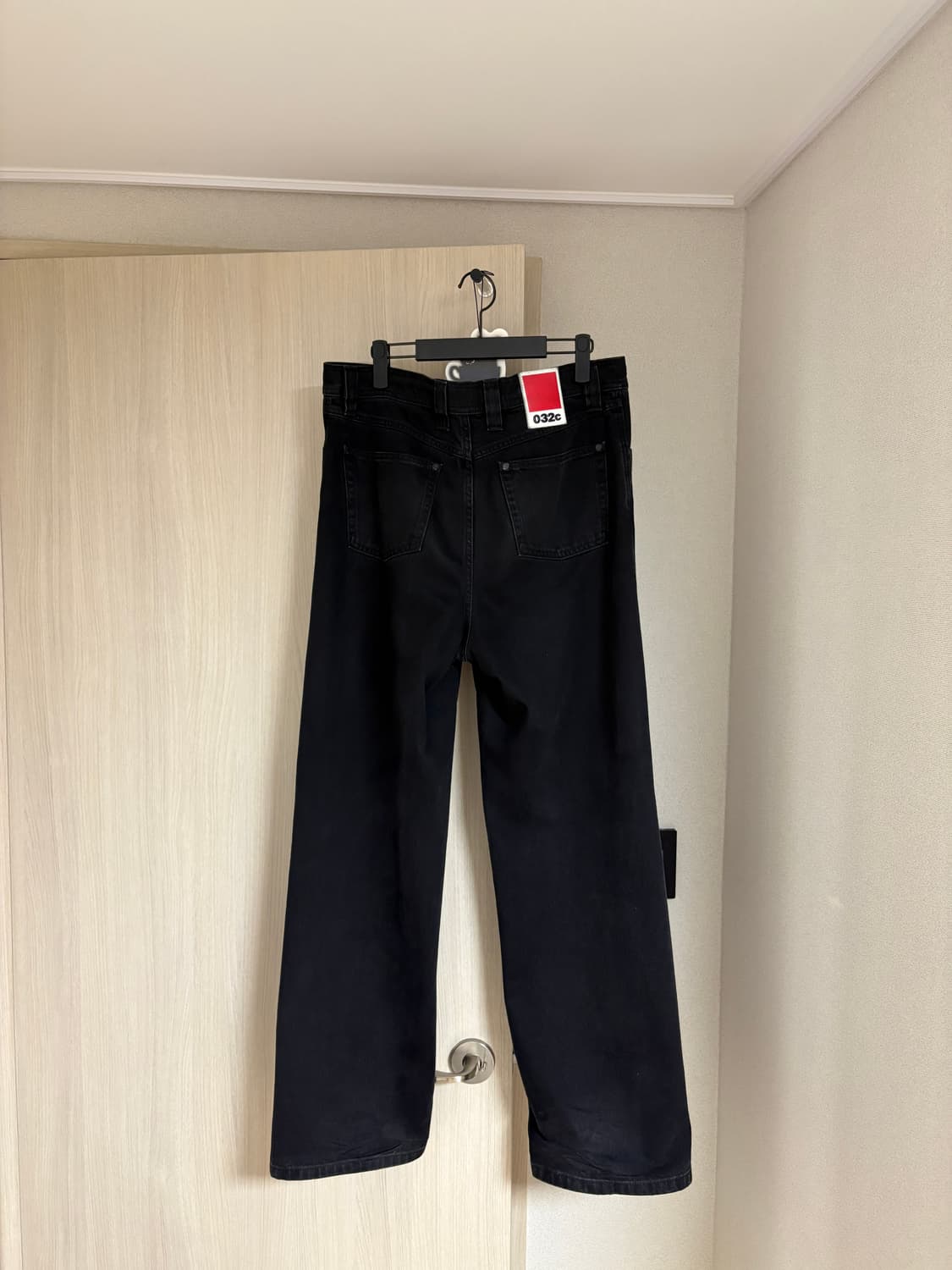 032c 뉴 클래식 와이드 레그 진 워시드 블랙 상품이미지2