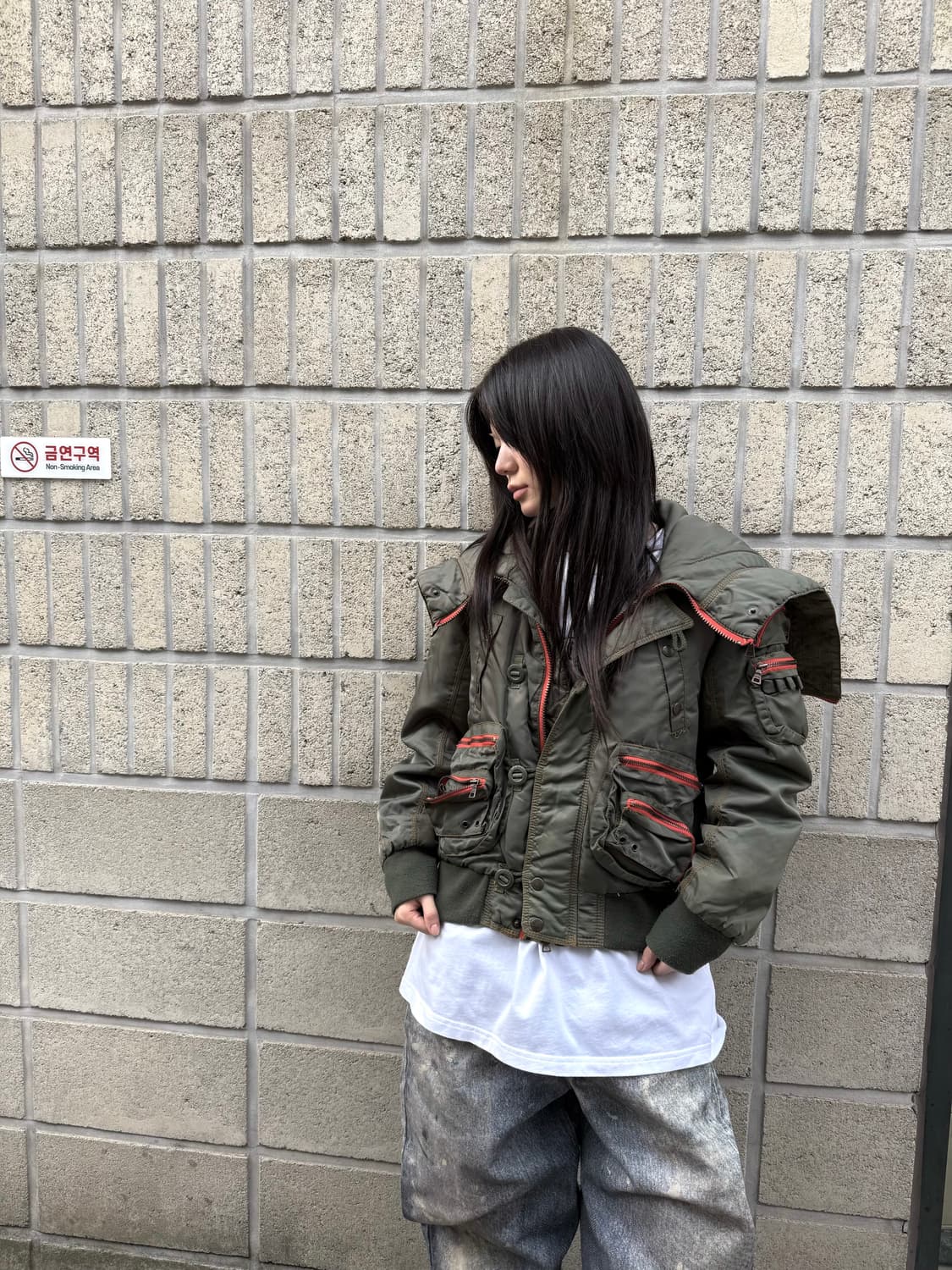 크롭 아웃포켓 디테일 봄버자켓 상품이미지8