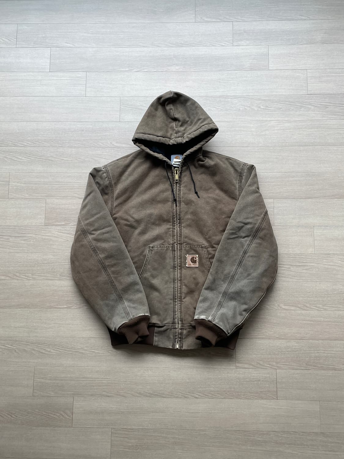 칼하트 J68 CHT 액티브 자켓 J130 샌드스톤 상품이미지1